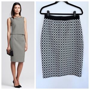 Banana Republic Black & White Star Jacquard Knee Length Pencil Skirt w Grosgrain